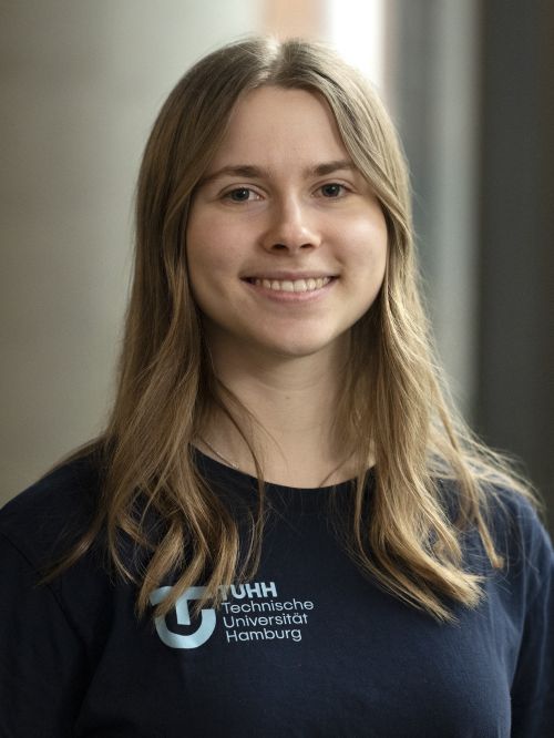 images/kontakt/001Mitarbeiter/team/lena-schimmelmann.jpg