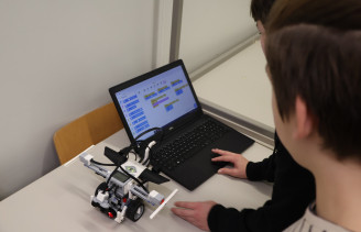 Programmieren mit EV3-Robotern 1