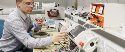 Johannes Kreuzer-Arbeit_Kirchhof